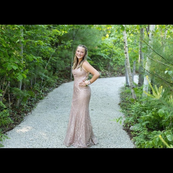 PROM DRESS - Picture 1 of 2